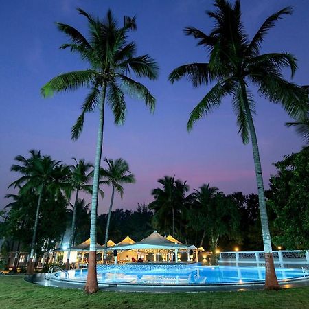 Gold Beach Villa Даман Экстерьер фото
