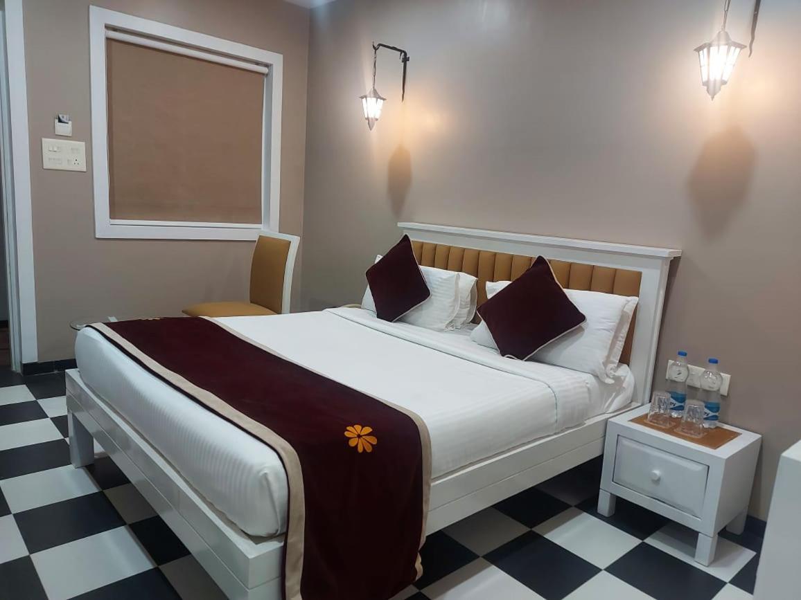 Gold Beach Villa Даман Экстерьер фото