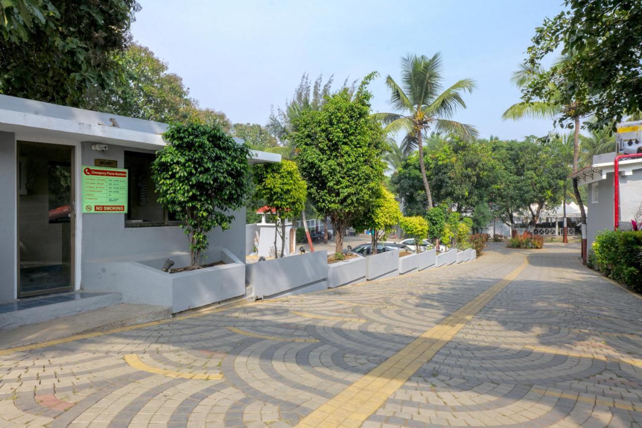 Gold Beach Villa Даман Экстерьер фото