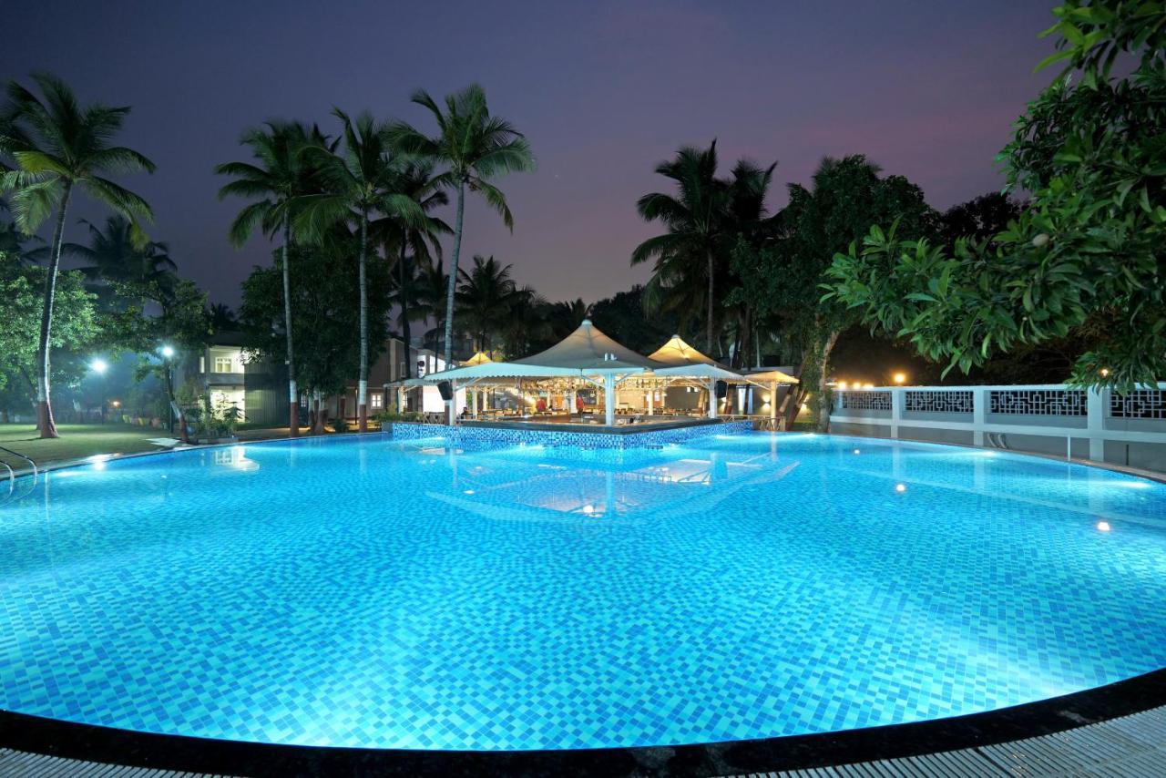 Gold Beach Villa Даман Экстерьер фото
